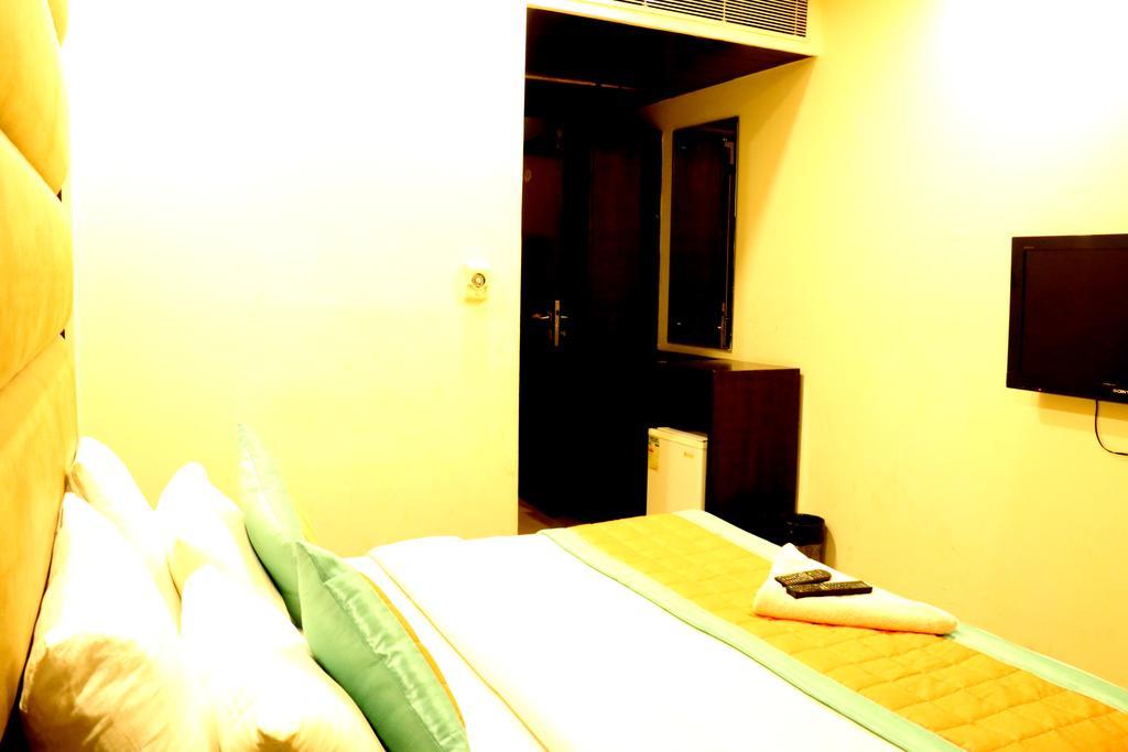 Hotel Benz International Delhi  Exterior foto