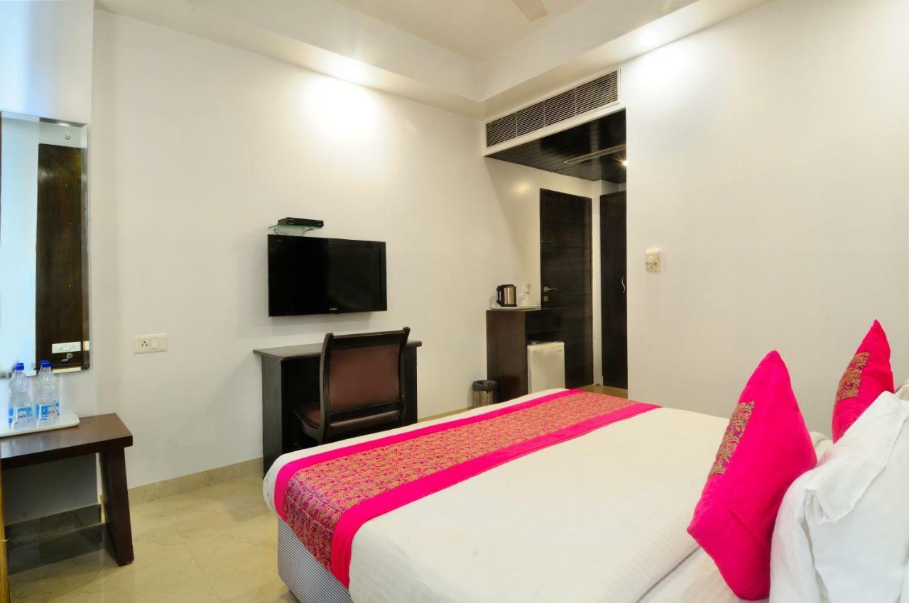 Hotel Benz International Delhi  Exterior foto